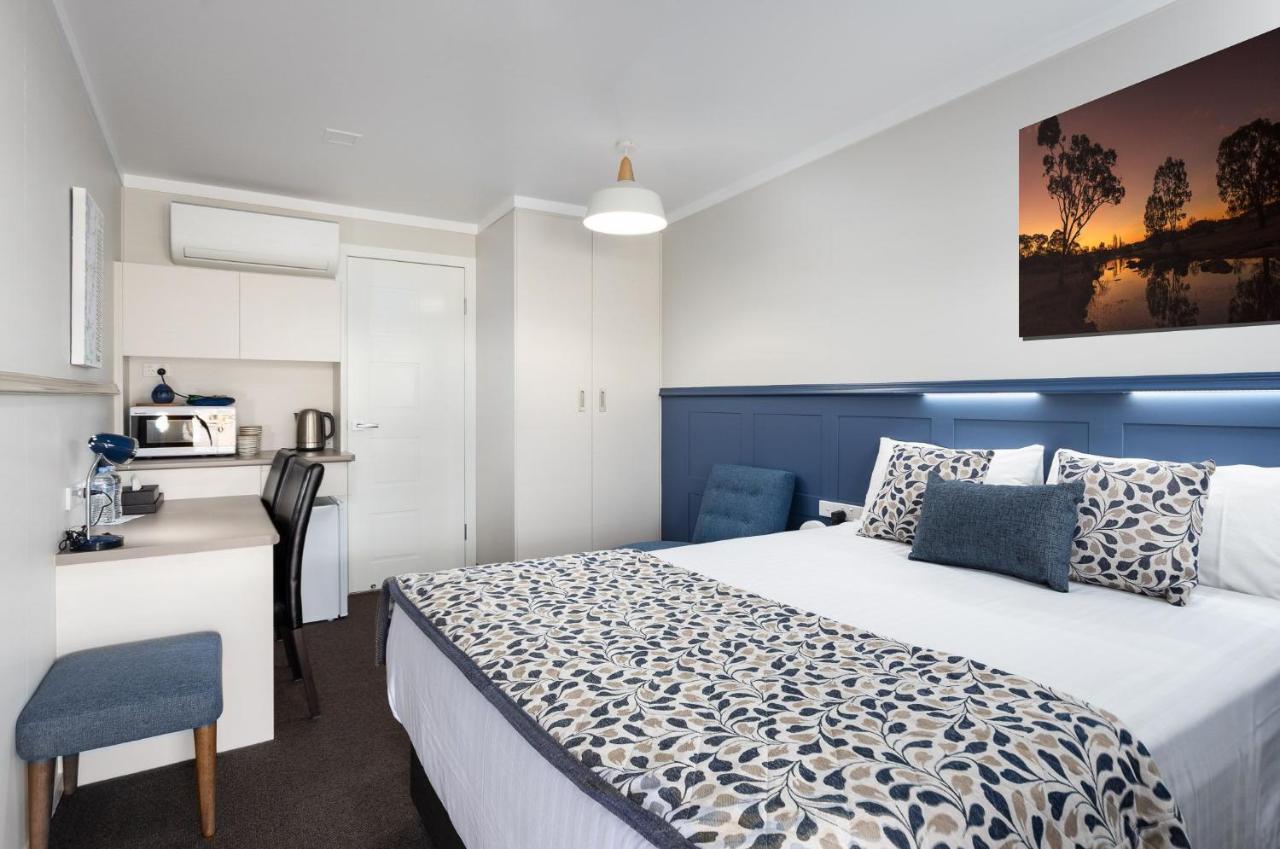 Granite Belt Motel Станторп Екстер'єр фото